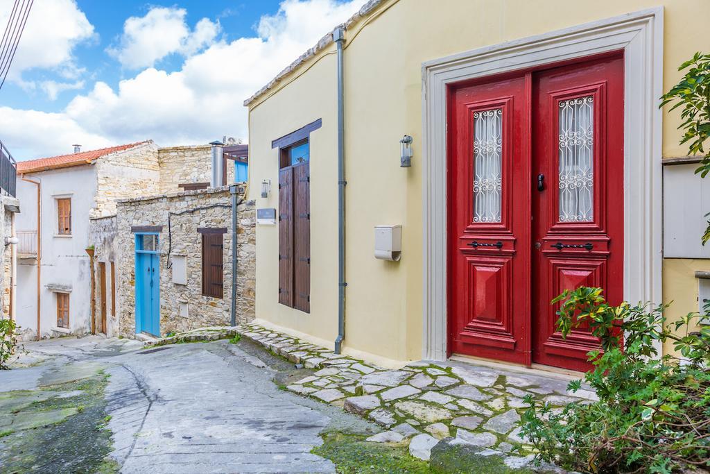 Redblue Door Two Traditional Listed Houses Pano Lefkara Extérieur photo